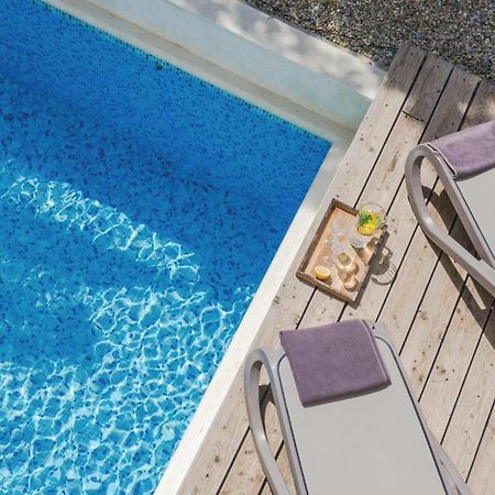 1 Bedroom Gorgeous Apartment In Makarska Esterno foto